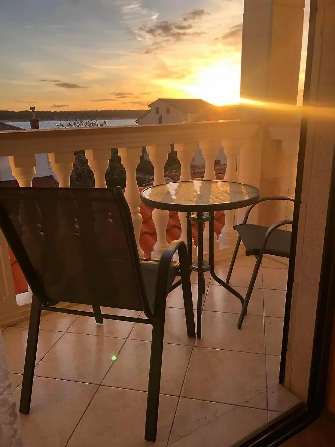 Sunshine Apartment Barbat na Rabu 0*,